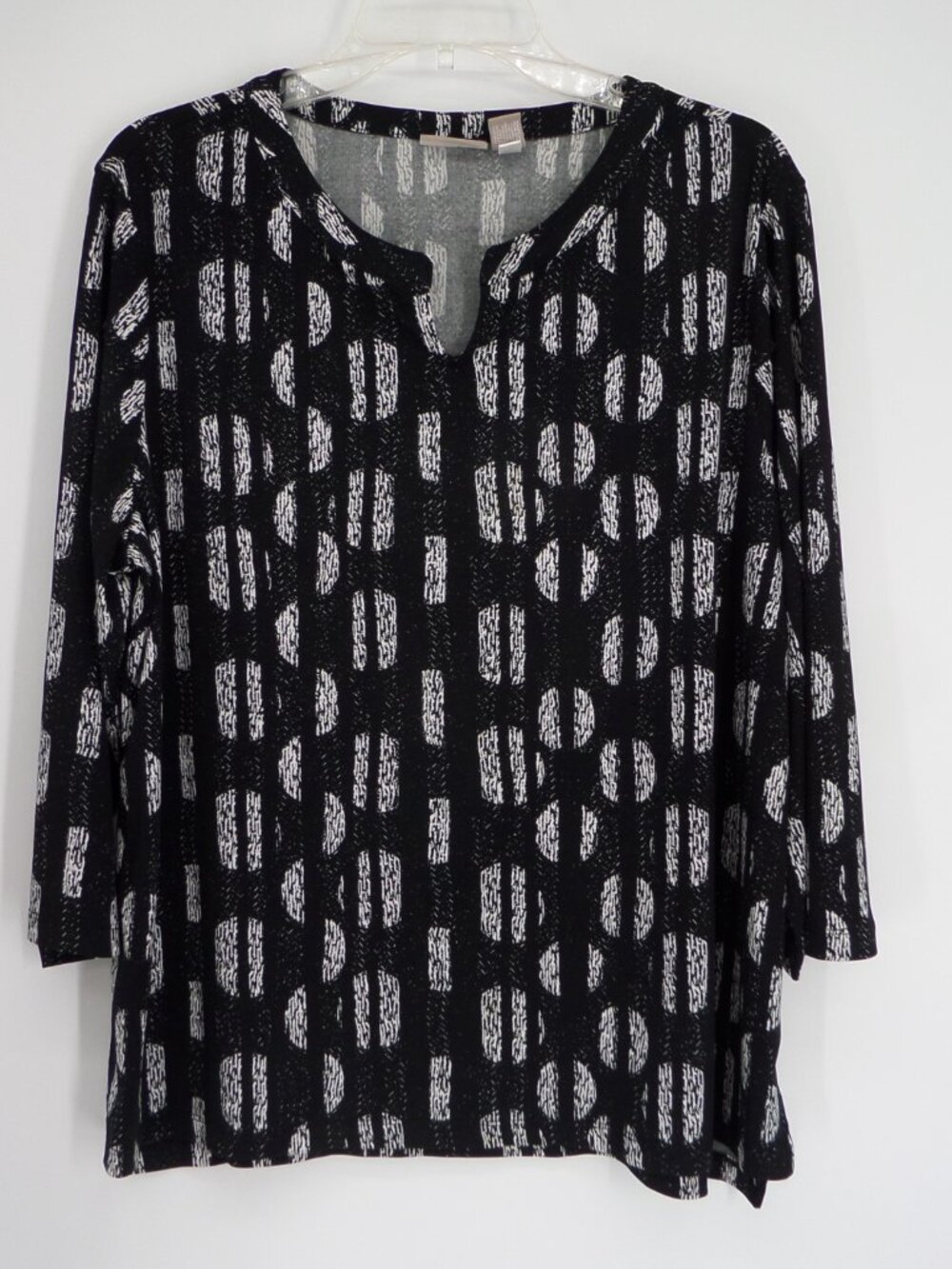 Chico's  Women's 3/4 Sleeve Black n White Print  Top  Size 3 US XL